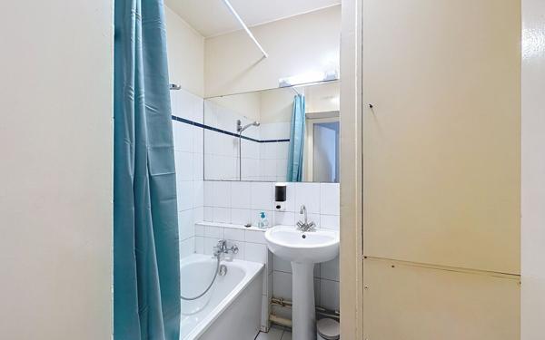 Appartement à louer    1 pièce •  Saint-Maurice