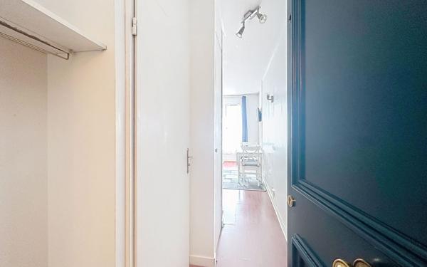 Appartement à louer    1 pièce •  Saint-Maurice