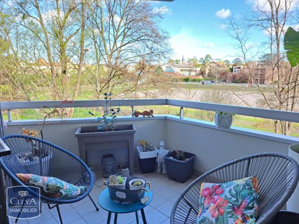 Appartement à louer 2 pièces 33.96m² Riom (63200)