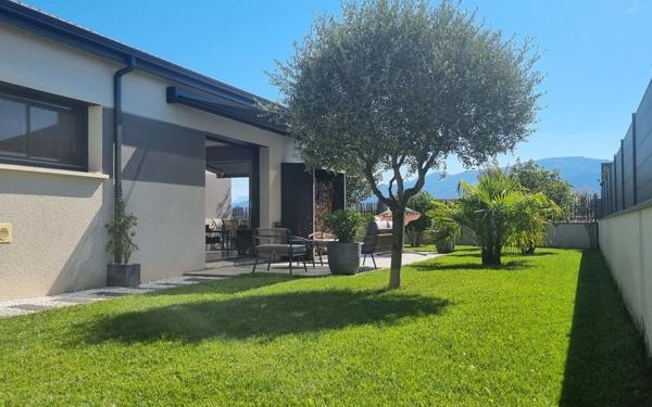 Maison à vendre    5 pièces •  Chatuzange-le-Goubet