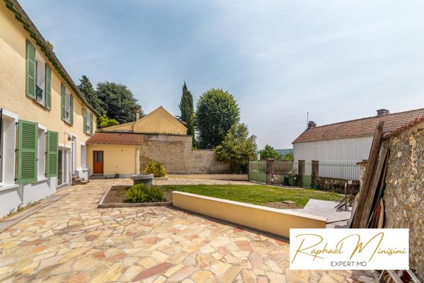 Jouars-Pontchartrain (78760) Élégante maison de maître à Jouars-Pontchartrain – 340 m² habitables