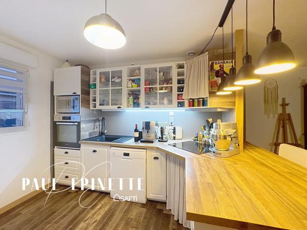 Maison 5 pièces avec garage proche commerces