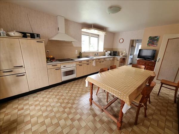 Maison à vendre 119 000 € Saint-Constant 7 p 190 m² DPE F