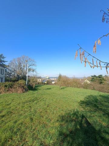 TERRAIN A BATIR, RARE A LA VENTE.