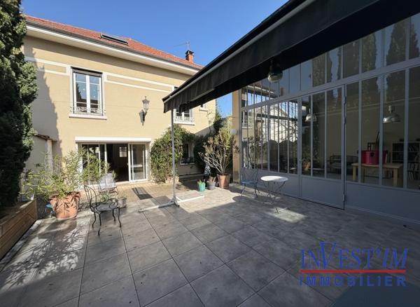 Oullins Bussière, grande Maison familiale : 230 m², dépendance et garage , Oullins Oullins Bussière, grande Maison familiale : 230 m², dépendance et garage , Oullins