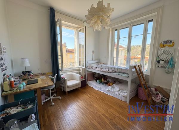 Oullins Bussière, grande Maison familiale : 230 m², dépendance et garage , Oullins Oullins Bussière, grande Maison familiale : 230 m², dépendance et garage , Oullins