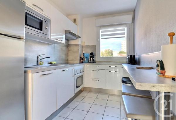 Appartement F3 à vendre  3 pièces - 68,10 m2 FREJUS - 83