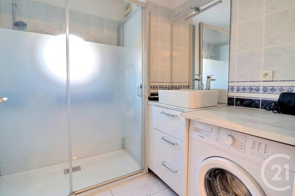 Appartement F3 à vendre  3 pièces - 68,10 m2 FREJUS - 83