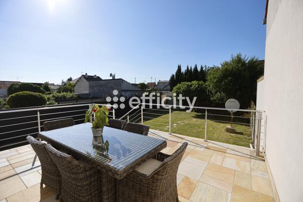 Maison 5 pièces - 195 m²