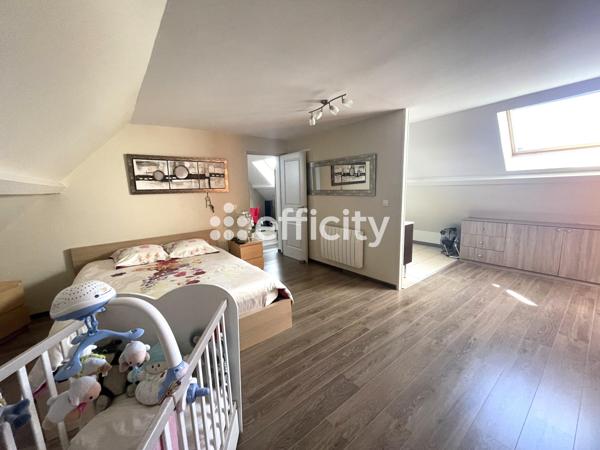 Maison 5 pièces - 195 m²