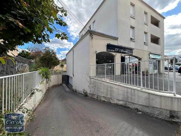 Parking à louer Champs-sur-Marne (77420)