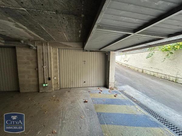 Parking à louer Champs-sur-Marne (77420)
