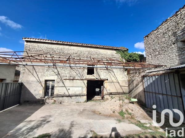 House for sale 4 rooms 121 m² Beauvais-sur-Matha