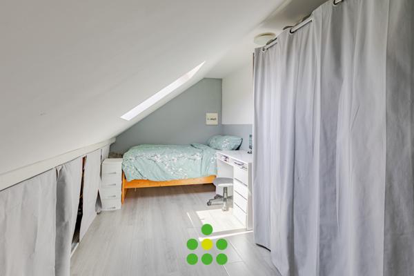 Maison
         4 pièces
        - 86 m² 295 000 € *