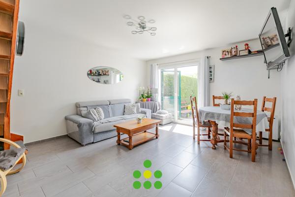 Maison
         4 pièces
        - 86 m² 295 000 € *