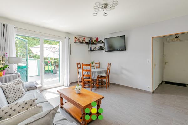 Maison
         4 pièces
        - 86 m² 295 000 € *