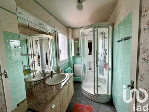 Maison 5 pièces de 106 m² à Gond-Pontouvre (16160)