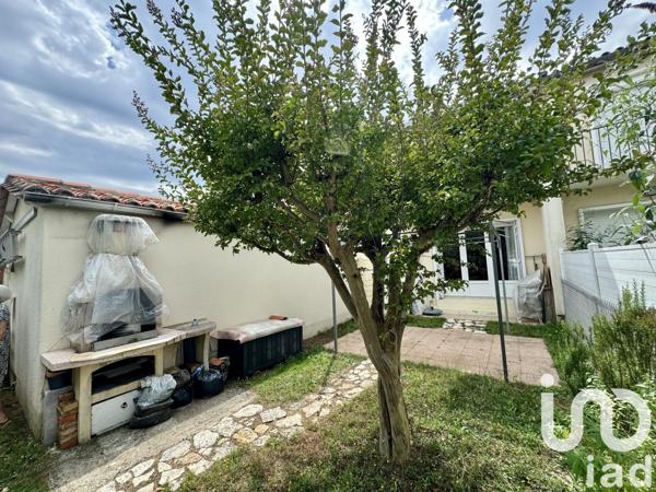 Maison 5 pièces de 106 m² à Gond-Pontouvre (16160)