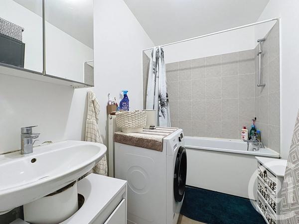Appartement à vendre  3 pièces - 58,06 m 2   MANTES LA VILLE  - 78
