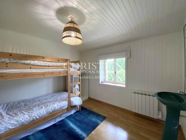 Un domaine rare, entre campagne et village — 14 hectares en un seul tenant