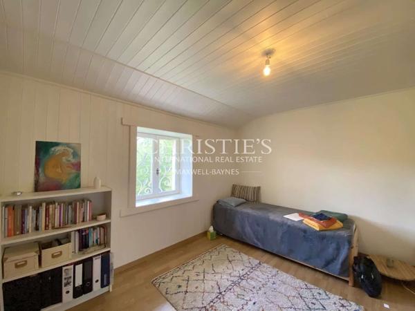 Un domaine rare, entre campagne et village — 14 hectares en un seul tenant