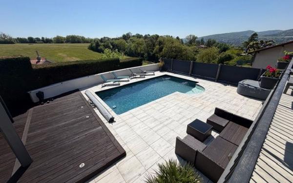 Maison à vendre    7 pièces • 210 m2 Genay