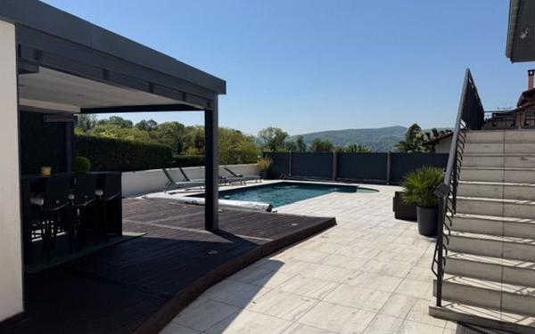 Maison à vendre    7 pièces • 210 m2 Genay