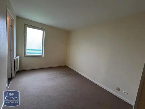 Appartement à louer 2 pièces 46.2m² Cergy (95000)