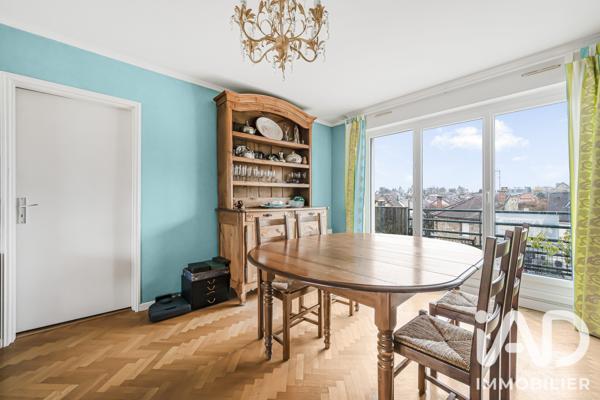 Appartement à vendre 6 pièces 131 m² Le Chesnay-Rocquencourt
