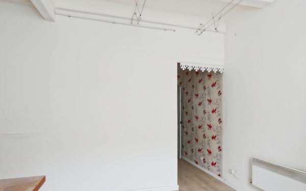 Immeuble à vendre    6 pièces • 160,96 m2 Alès