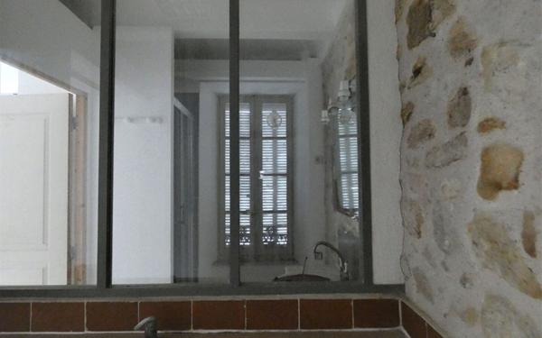 Immeuble à vendre    6 pièces • 160,96 m2 Alès