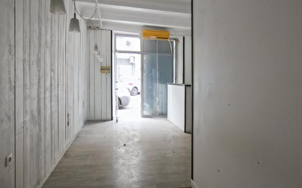 Immeuble à vendre    6 pièces • 160,96 m2 Alès