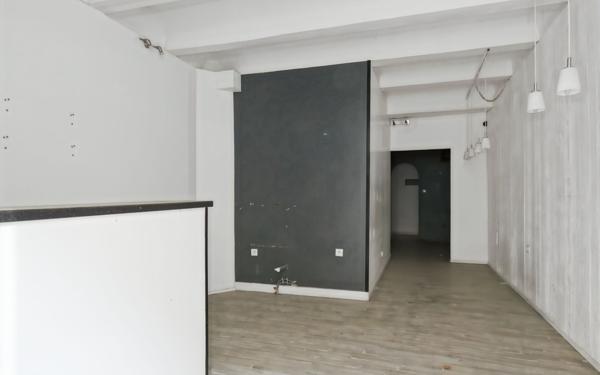 Immeuble à vendre    6 pièces • 160,96 m2 Alès