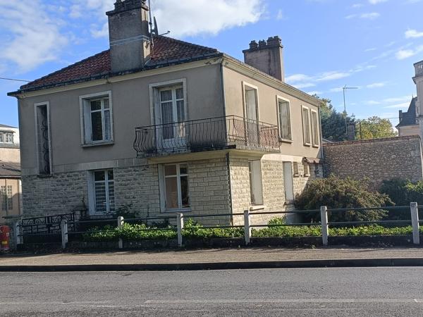 Maison à vendre, 7 pièces - Chauvigny 86300