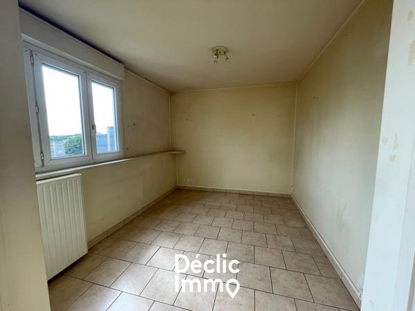 Vente appartement en résidence La roche sur yon, 80m² 4 pièces 123 000€ avec balcon