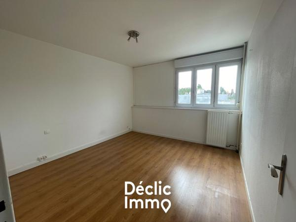 Vente appartement en résidence La roche sur yon, 80m² 4 pièces 123 000€ avec balcon