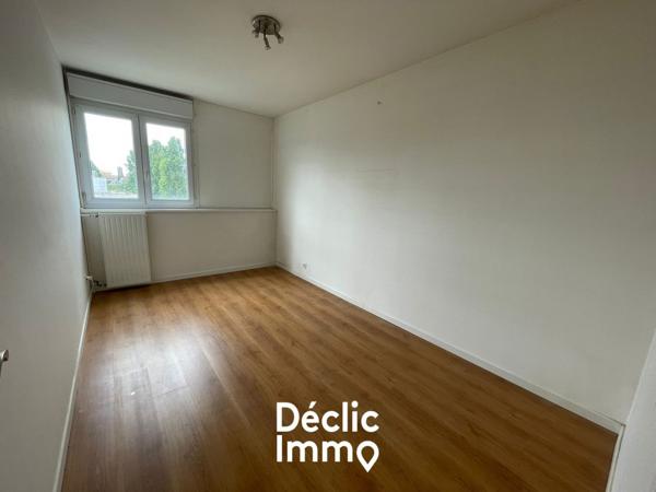 Vente appartement en résidence La roche sur yon, 80m² 4 pièces 123 000€ avec balcon