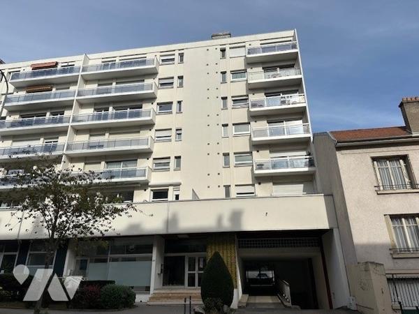 NANCY rue Jeanne d'Arc dans une résidence