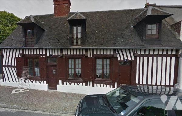 Une maison d'habitation de 55 m² 
comprenant; 
Au rez-de-chaussée ; Entrée, séjour, cuisine, WC...