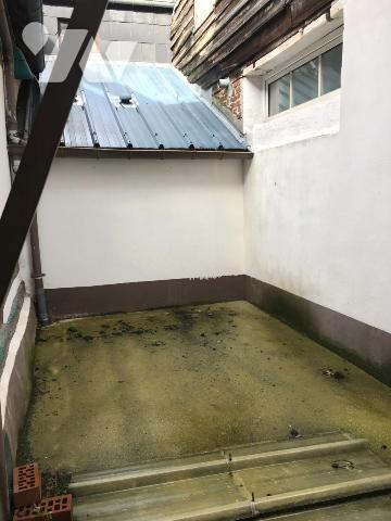 Une maison d'habitation de 55 m² 
comprenant; 
Au rez-de-chaussée ; Entrée, séjour, cuisine, WC...