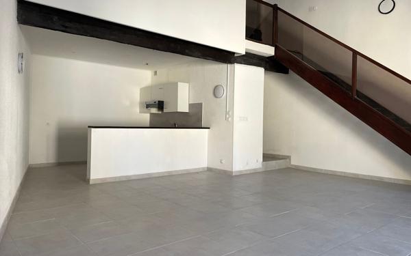 Immeuble à vendre    10 pièces •  Pierrelatte