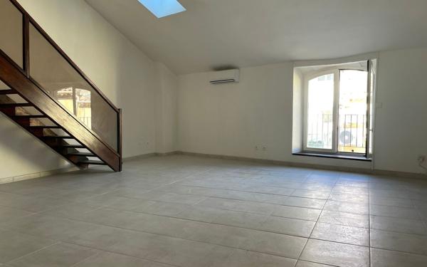 Immeuble à vendre    10 pièces •  Pierrelatte