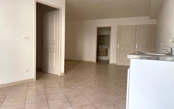 Immeuble à vendre    10 pièces •  Pierrelatte