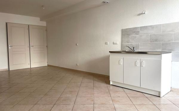 Immeuble à vendre    10 pièces •  Pierrelatte