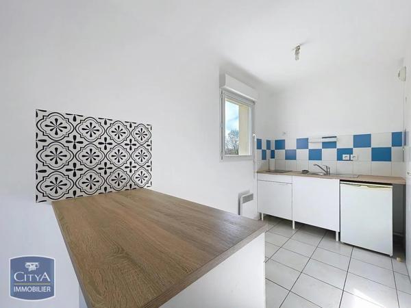 Appartement à louer 2 pièces 45.87m² Luçon (85400)