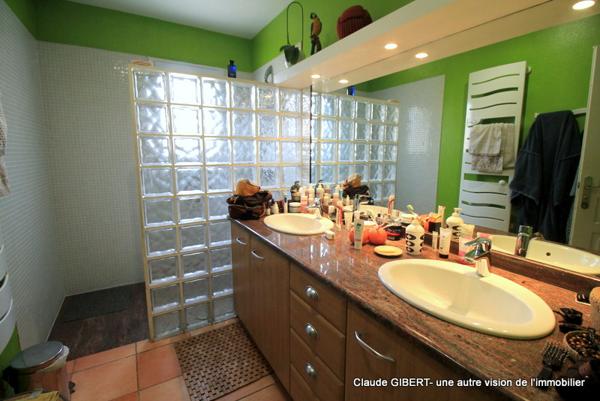 Poussan (34560) Maison T5 de plain-pied avec piscine, garage sur une parcelle de 583 m2 proche du centre-ville de Poussan