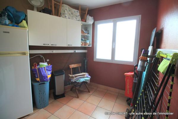 Poussan (34560) Maison T5 de plain-pied avec piscine, garage sur une parcelle de 583 m2 proche du centre-ville de Poussan