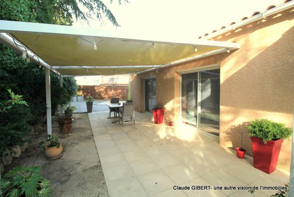 Poussan (34560) Maison T5 de plain-pied avec piscine, garage sur une parcelle de 583 m2 proche du centre-ville de Poussan