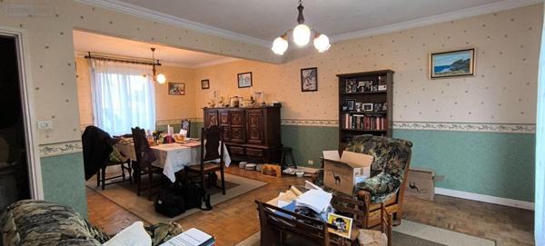 Maison à vendre à Guilers dans le Finistère (29820), ref : VENT29149-153   
centre bourg