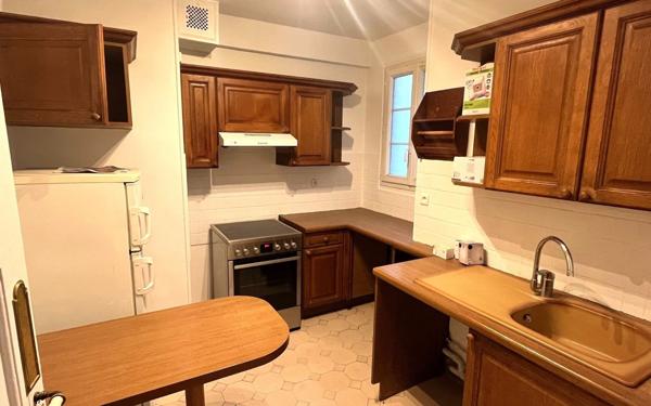 Appartement à vendre    3 pièces • 54,70 m2 Saint-Mandé